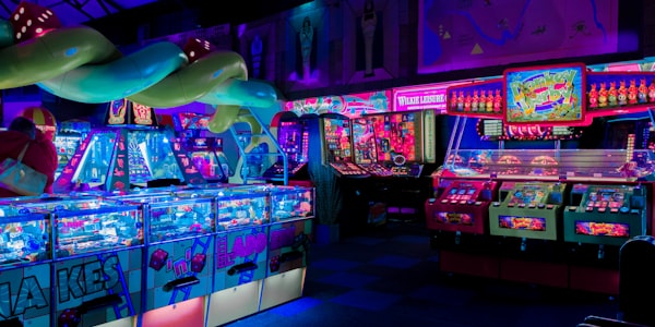 匹配对战功能展示：竞技排行榜与对战匹配动画